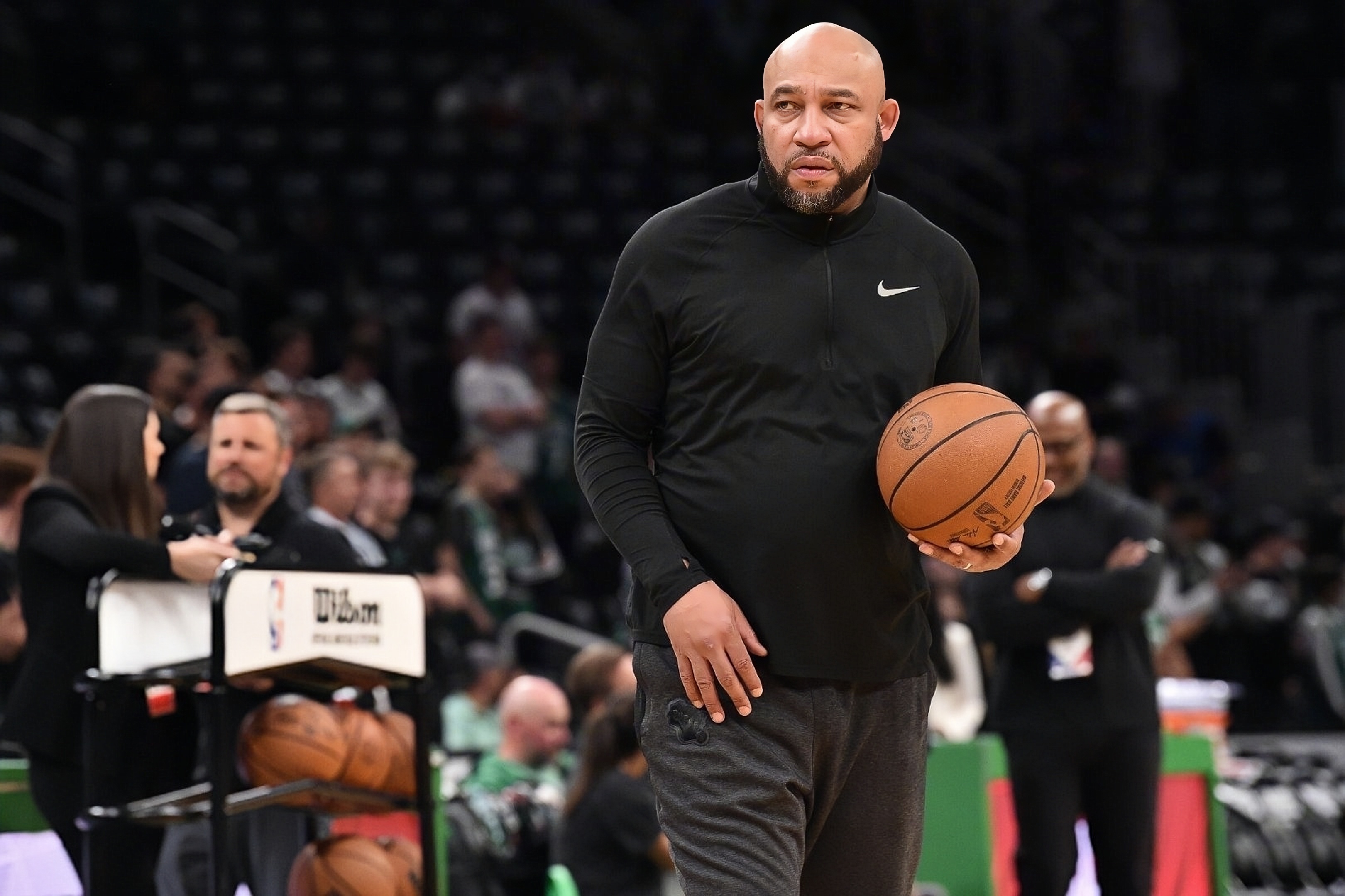 欧联赛后再迎强敌，芝加哥公牛临场应变，主帅态度：赛场秩序良好，资深球员宣示担当